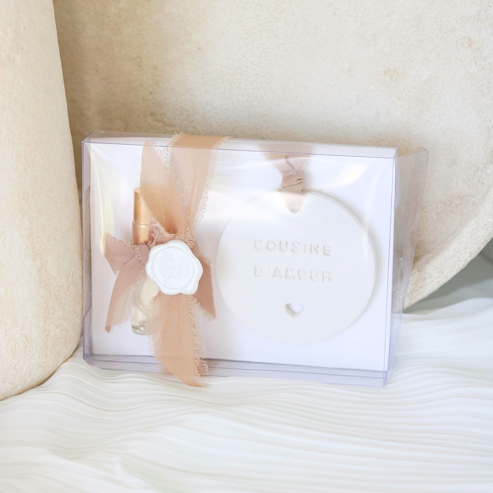 coffret médaillon parfumé marraine